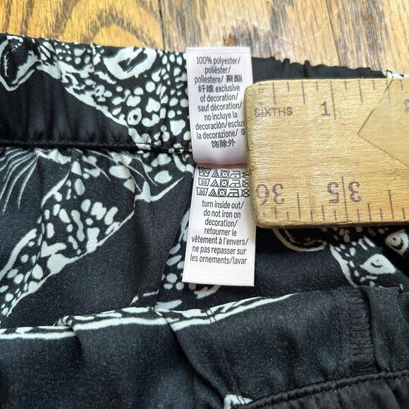 Victoria's Secret Satin Shine Patch Black Leopard Bling Shorts Boxer Pajama SM - Picture 7 of 10